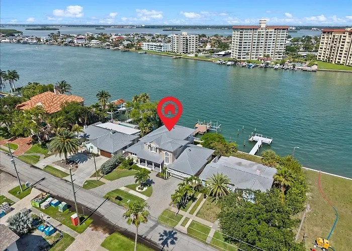 733 Bay Esplanade Clearwater Beach