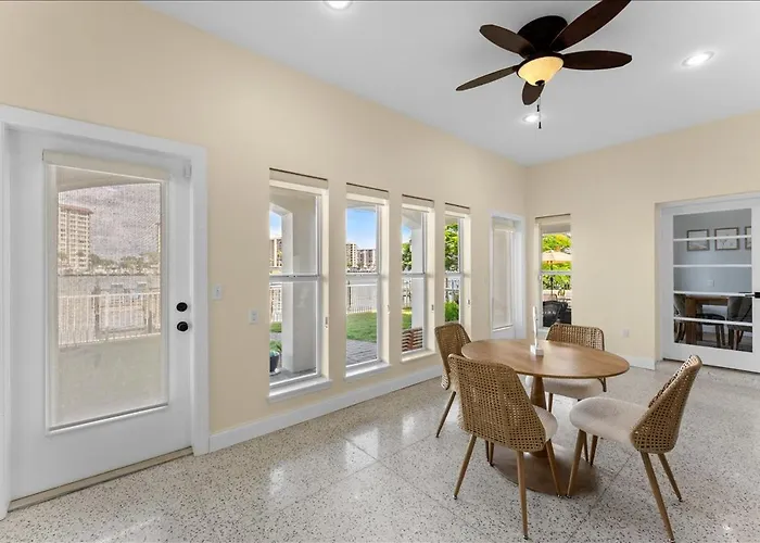 733 Bay Esplanade Holiday home *