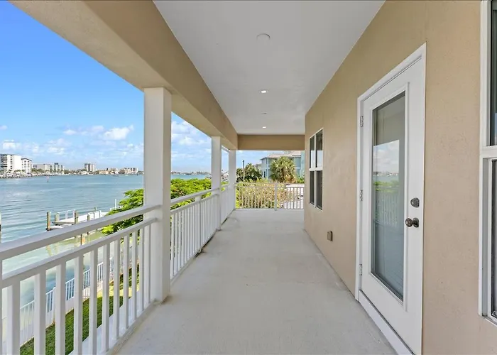 Holiday home 733 Bay Esplanade *